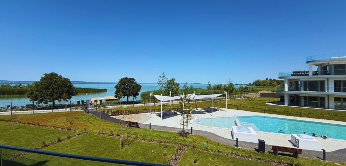 Panorámás lakás – Szemesbay Lakópark