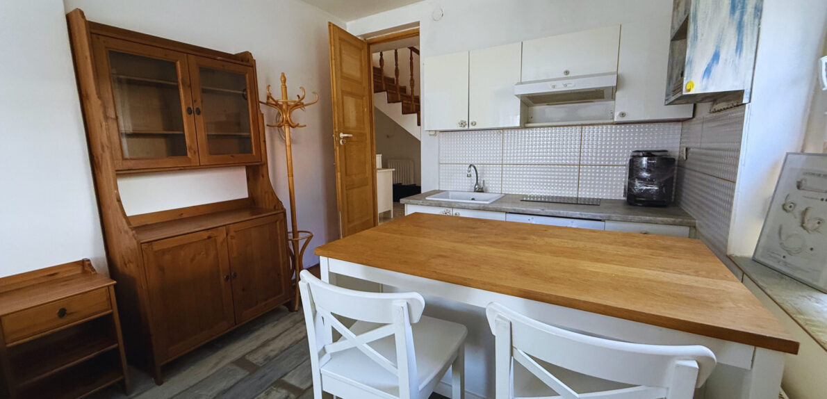 4 apartman egy villaházrészen belül