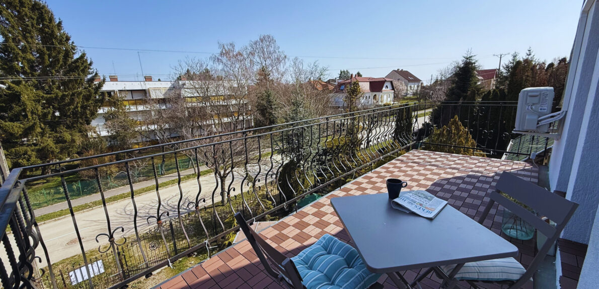 4 apartman egy villaházrészen belül