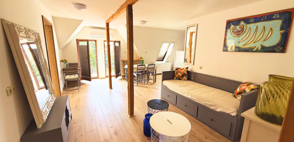 4 apartman egy villaházrészen belül