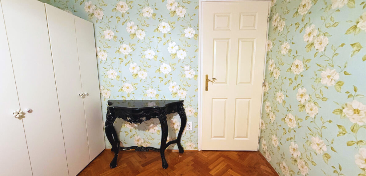 4 apartman egy villaházrészen belül