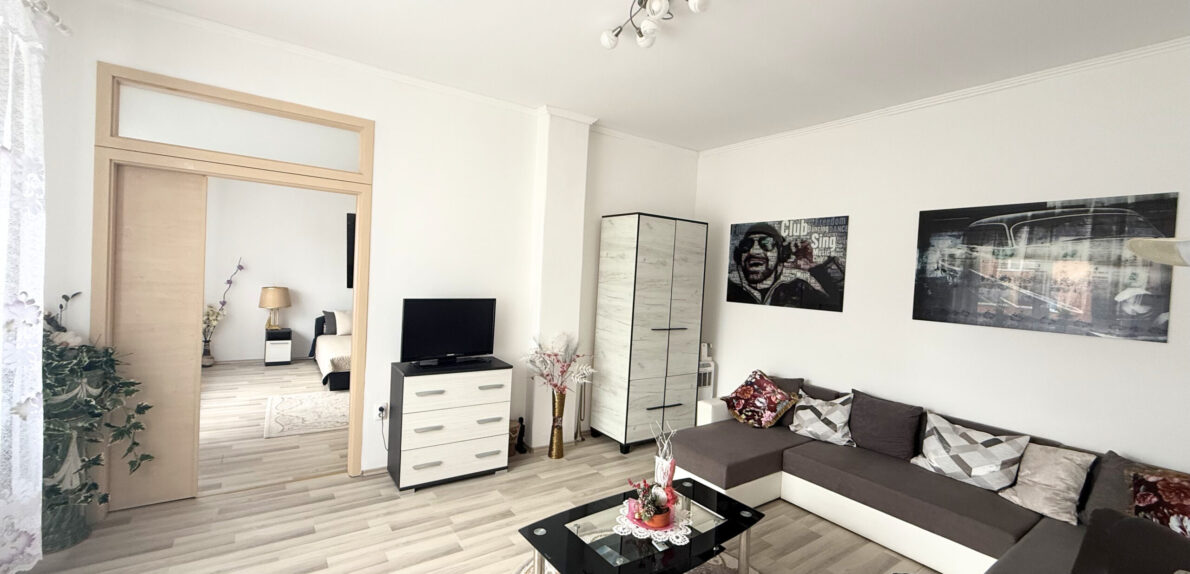 ELADÓ Ház Veszprém Belvárosában – 3 szintes, 200 m², albetétesíthető, bővíthető! „Pláza 3 perc séta”