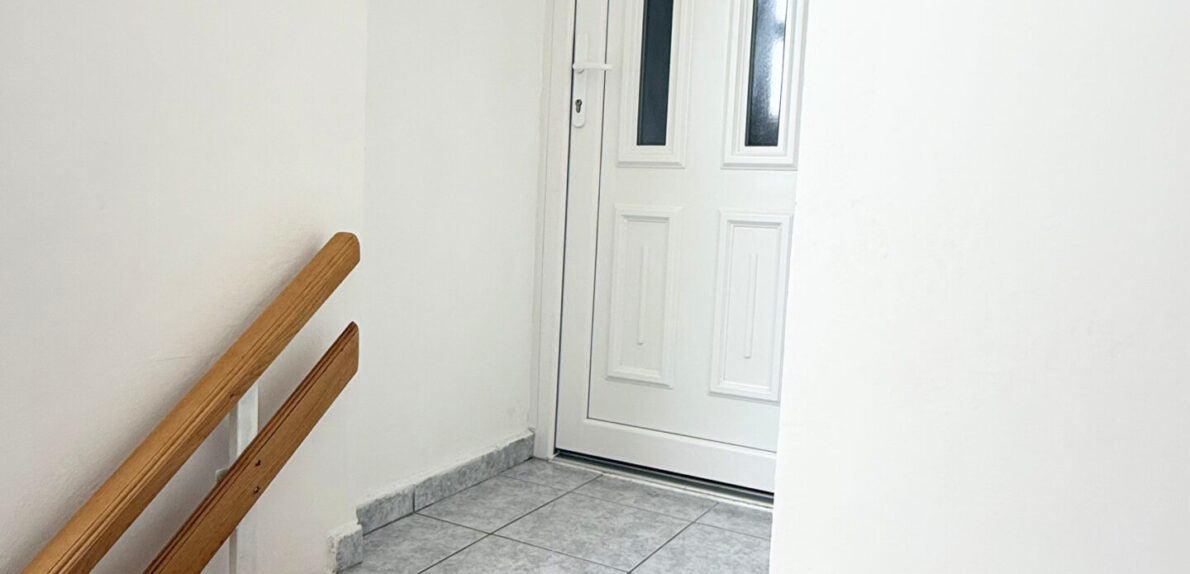 ELADÓ Ház Veszprém Belvárosában – 3 szintes, 200 m², albetétesíthető, bővíthető! „Pláza 3 perc séta”
