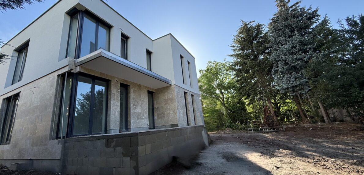 Szuper 4 lakásos Társasház Balatonalmádiban