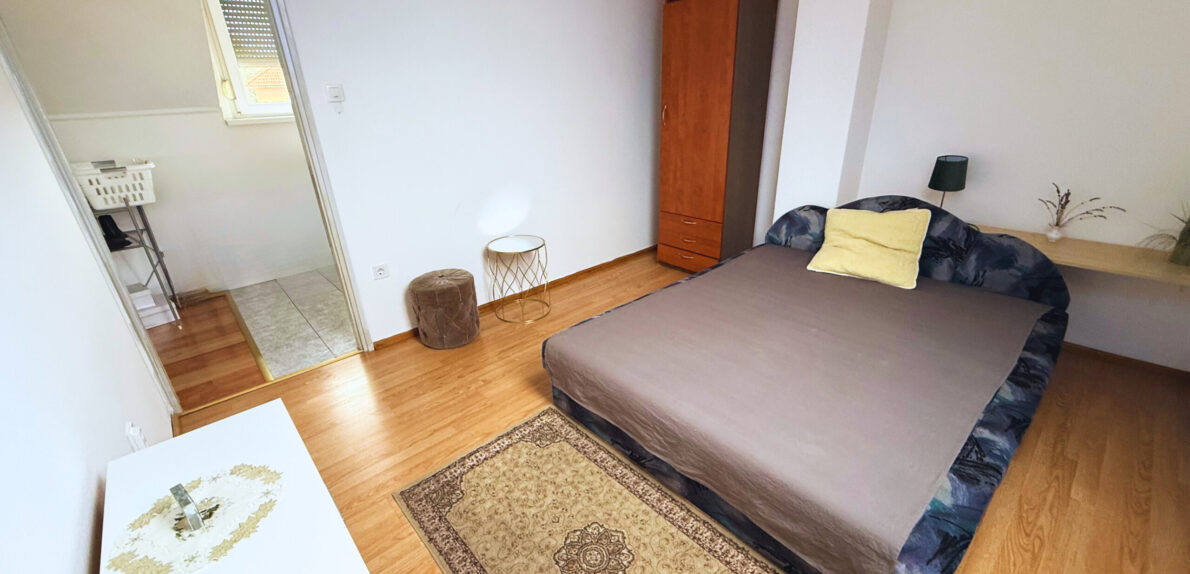 ELADÓ Ház Veszprém Belvárosában – 3 szintes, 200 m², albetétesíthető, bővíthető! „Pláza 3 perc séta”