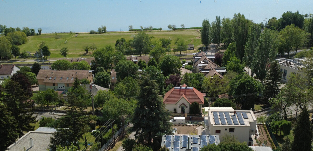 Eladó panorámás apartmanház Balatonalmádiban