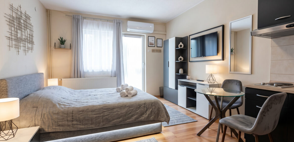 Eladó panorámás apartmanház Balatonalmádiban