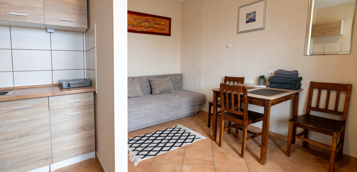 Eladó panorámás apartmanház Balatonalmádiban