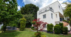Eladó panorámás apartmanház Balatonalmádiban
