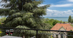 Eladó panorámás apartmanház Balatonalmádiban