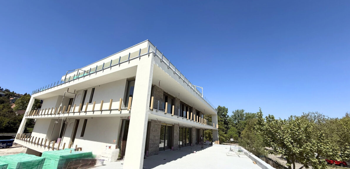 ELADÓ 52m2-es Földszinti Apartman Wesselényi stand mellett.