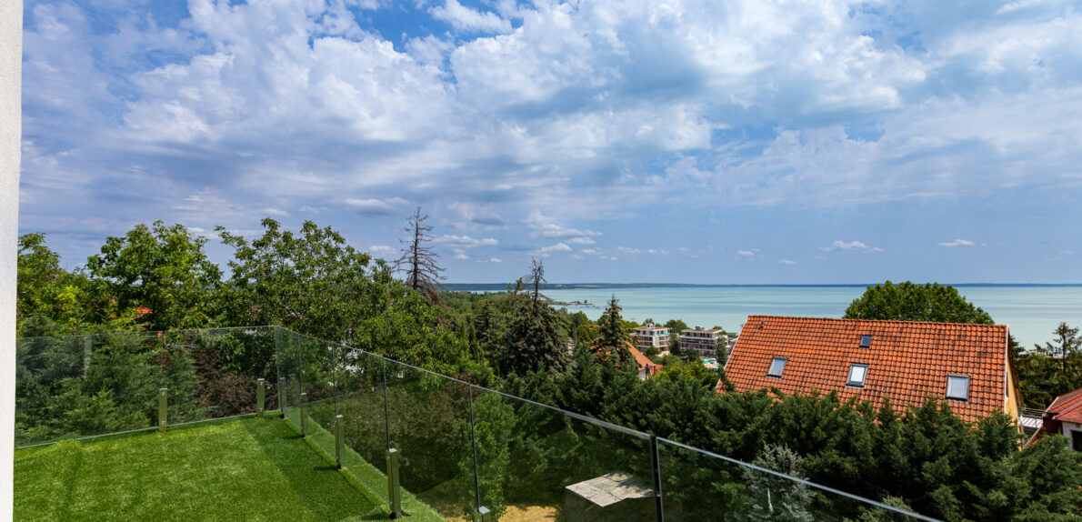 Panoráma, wellness-Balatonalmádiban