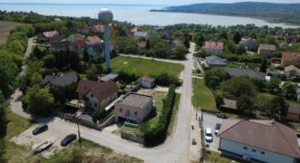 Balatonfűzfőn Eladó egy 2 szintes családi ház!