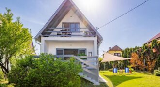 Balatonalmádi családi ház