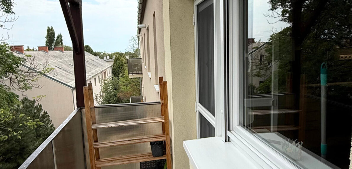 ELADÓ Felújított 52m2-es Lakás Balatonfűzfőn