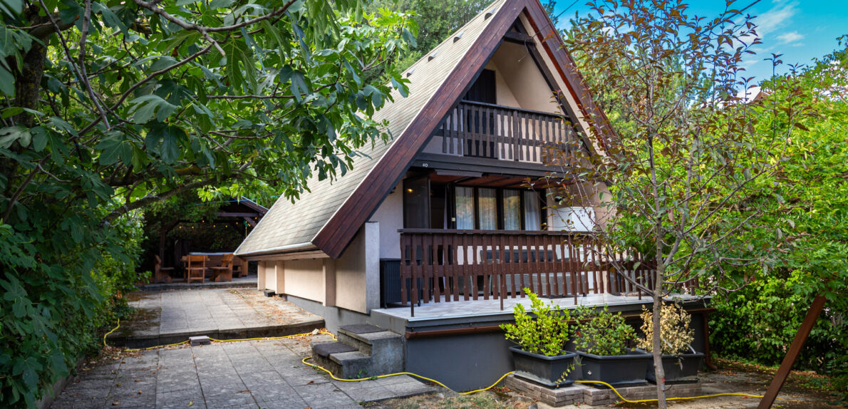 BALATONFŰZFŐN 4 ÉVSZAKOS WELLNESS FAHÁZ